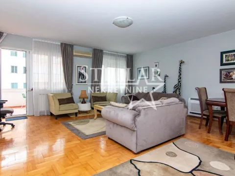 Izdavanje, trosoban stan, 115m², Gorica C, Podgorica - image 1