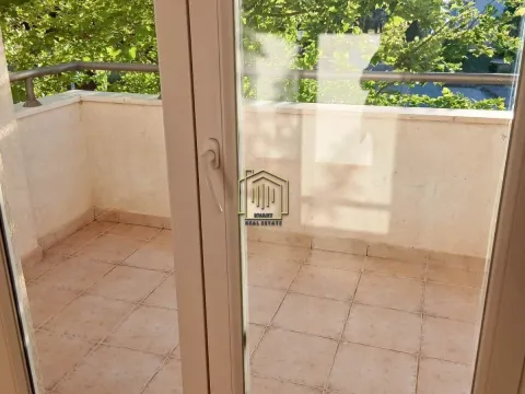 Rent, one bedroom apartment, 50m², Donja Gorica, Podgorica - image 8