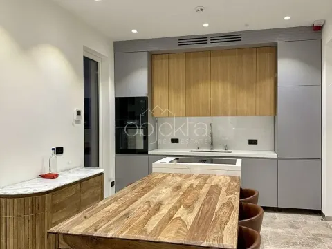 Rent, house, 127m², Tivat, Crna Gora - image 4