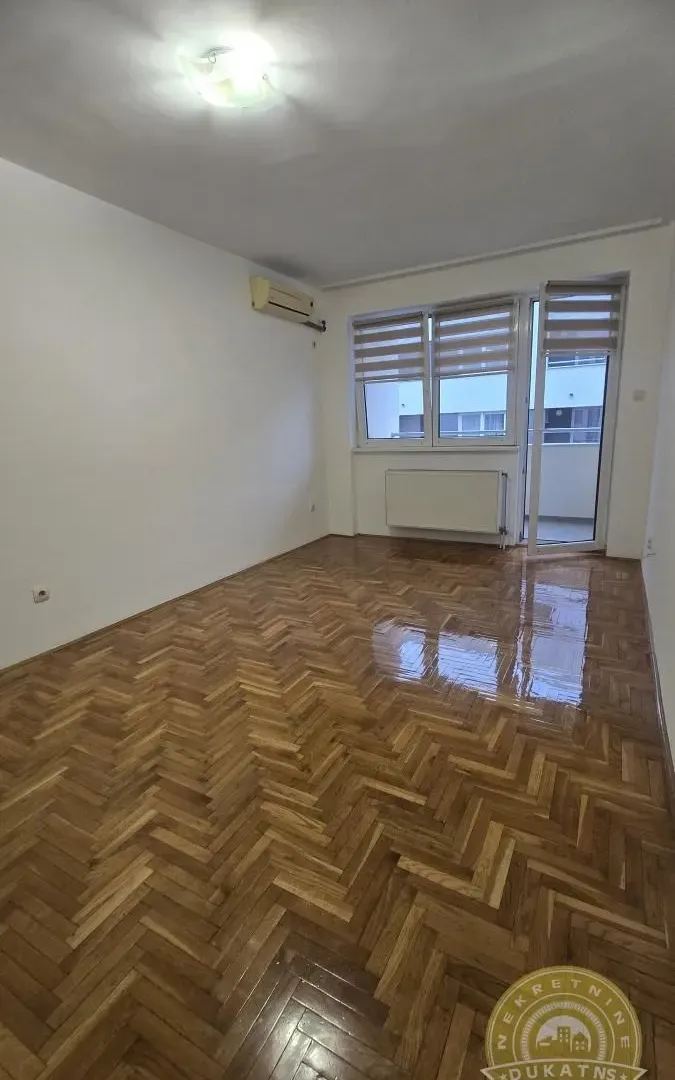 Rent, two bedroom apartment, 56m², Bulevar Oslobodjenja, Novi Sad Sve Podlokacije