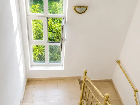 Rent, house, 230m², Dahna, Podgorica - image 10
