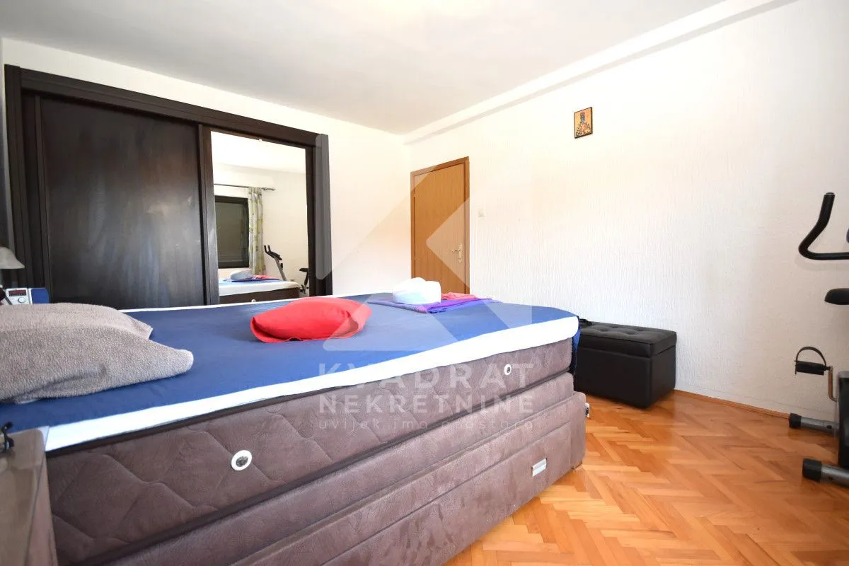Prodaja, kuća, 320m², Murtovina, Podgorica