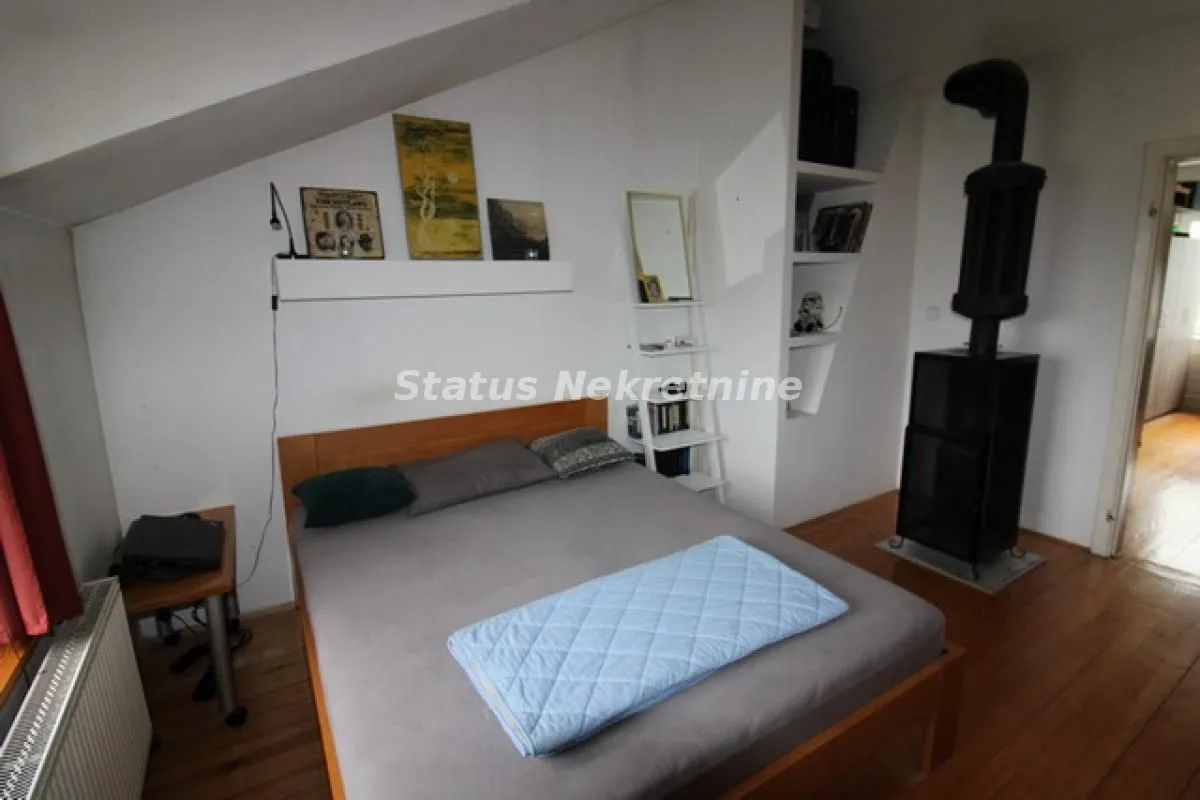 Prodaja, kuća, 330m², Čenej, Novi Sad Sve Podlokacije