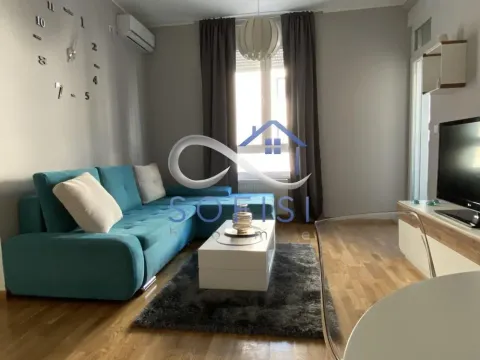 Izdavanje, trosoban stan, 58m², Centar, Novi Sad - image 7