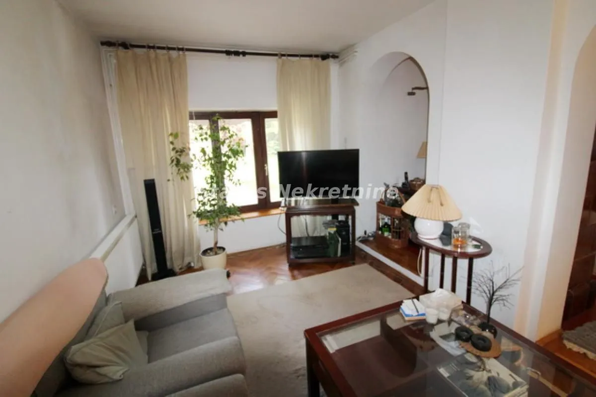 Prodaja, kuća, 134m², Sremska Kamenica, Petrovaradin