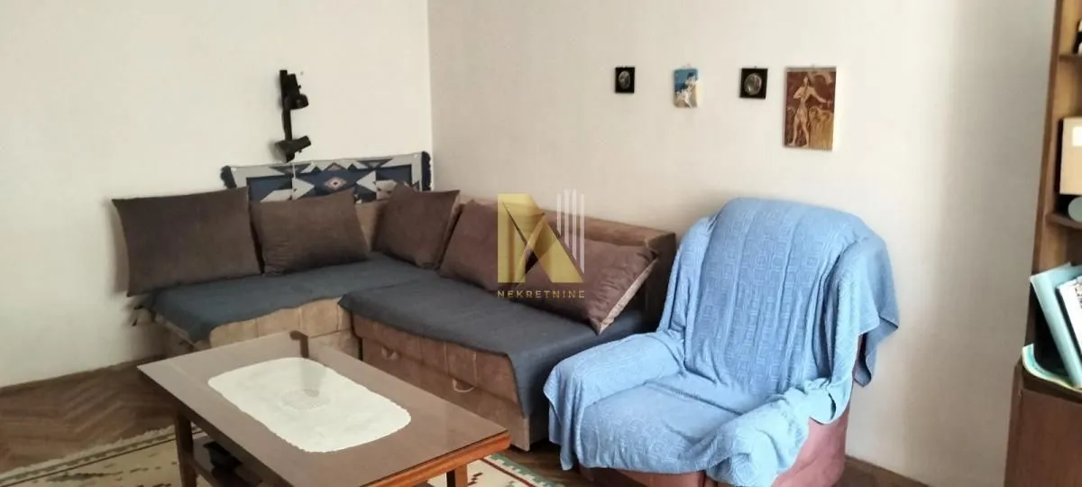 Prodaja, trosoban stan, 69m², Centar, Novi Sad