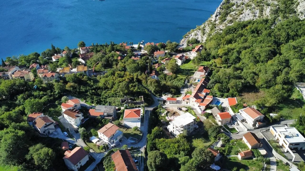 Prodaja, dvosoban stan, 41m², Orahovac, Kotor