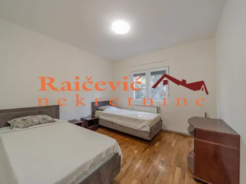 Izdavanje, trosoban stan, 70m², Dedinje Sve Podlokacije, Beograd - image 13