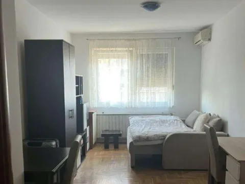 Rent, studio apartment, 26m², Bulevar Evrope, Novi Sad Sve Podlokacije