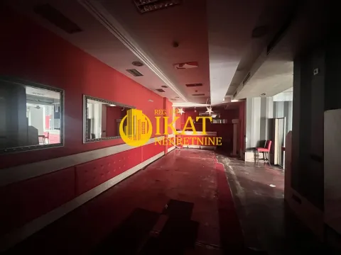 Izdavanje, poslovni prostor, 309m², Stari Grad, Beograd - image 12