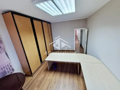 Izdavanje, četvorosoban stan, 126m², Novi Beograd Sve Podlokacije, Beograd - image 8