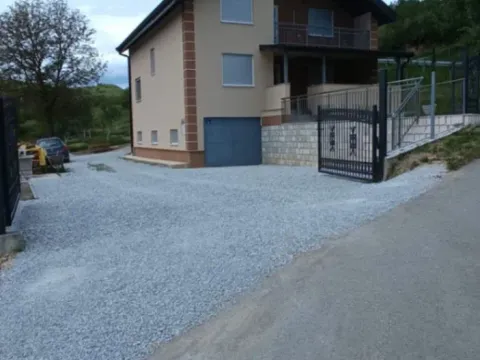 Prodaja, kuća, 200m², Bijelo Polje, Crna Gora - image 3