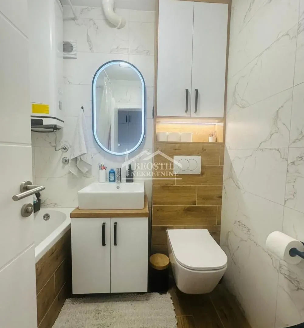Sale, three bedroom apartment, 70m², Novi Beograd Blok 61, Novi Beograd Sve Podlokacije