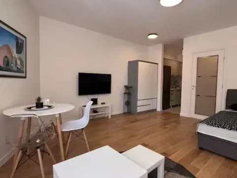 Prodaja, garsonjera, 34m², Central Point, Podgorica - image 6