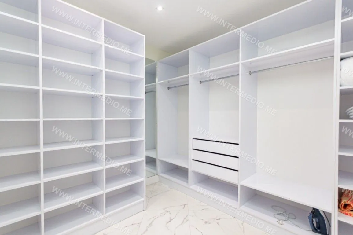 Prodaja, dvosoban stan, 180m², Đenovići, Herceg Novi