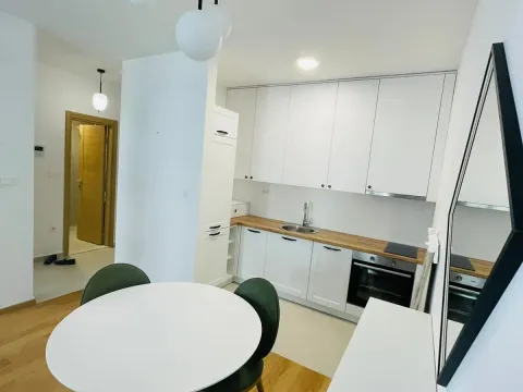 Izdavanje, stan, 46m², City Kvart, Podgorica - image 4