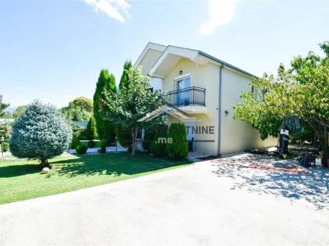 Izdavanje, kuća, 250m², Donja Gorica, Podgorica - image 26