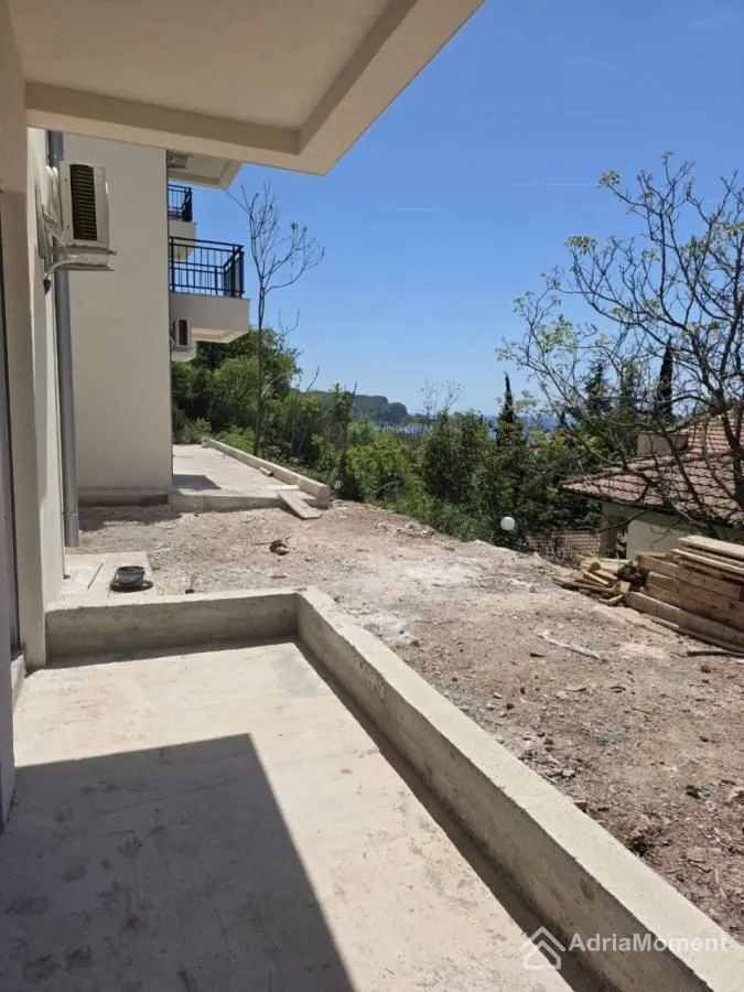 Sale, one bedroom apartment, 41m², Podkošljun, Budva