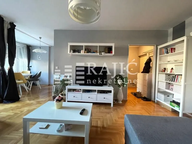Izdavanje, dvosoban stan, 53m², Novi Beograd Blok 22, Novi Beograd Sve Podlokacije