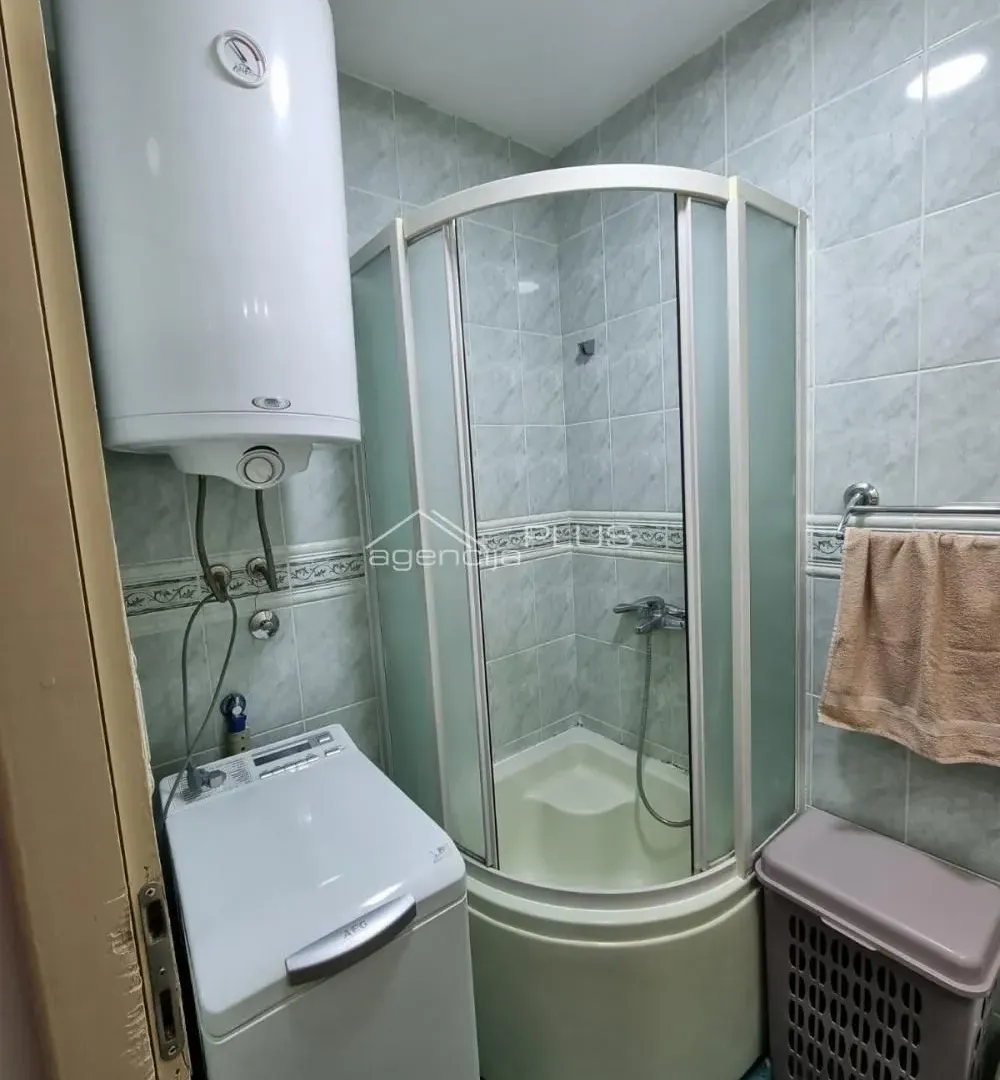 Izdavanje, jednosoban stan, 40m², Vidikovački venac, Rakovica