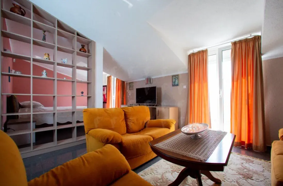 Prodaja, kuća, 330m², Krimovica, Kotor