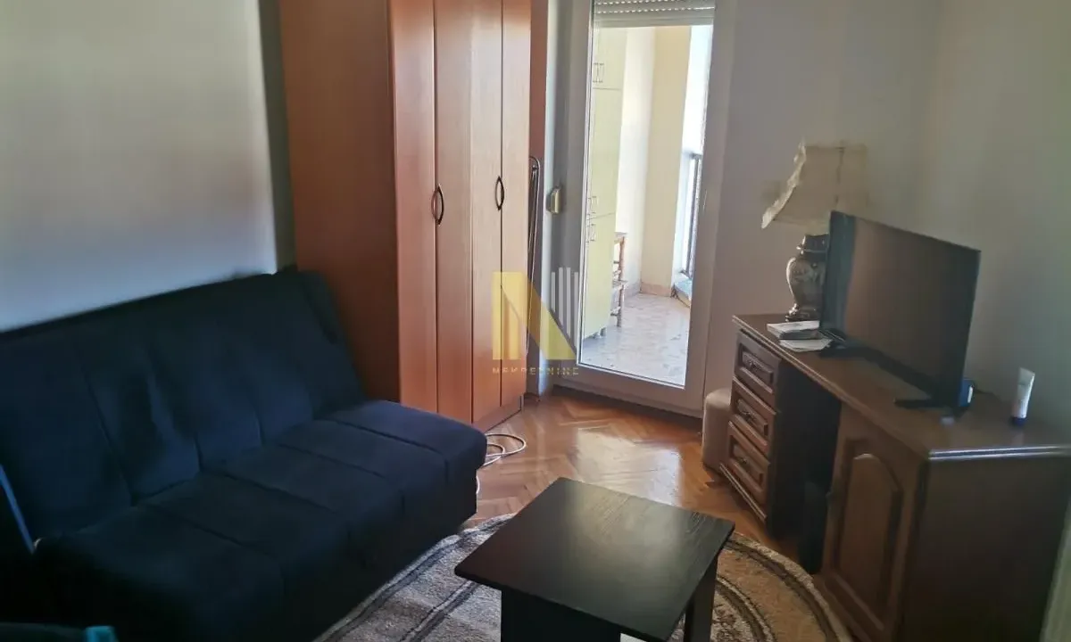 Izdavanje, garsonjera, 24m², Rotkvarija, Novi Sad Sve Podlokacije