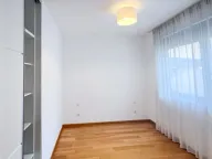 Izdavanje, dvosoban stan, 63m², Centar, Tivat - image 8