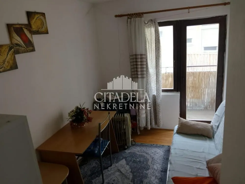 Prodaja, stan, 22m², Kneževac, Beograd