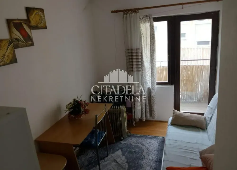 Prodaja, stan, 22m², Kneževac, Beograd