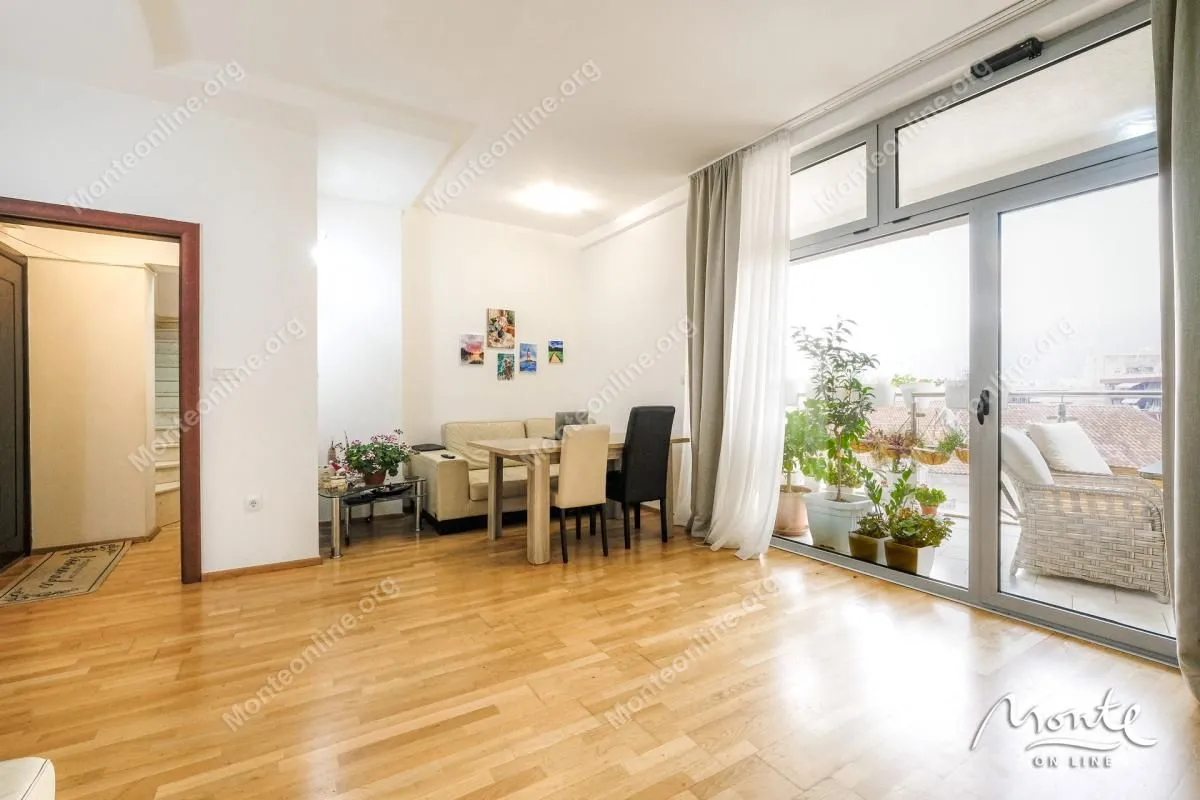 Sale, four bedroom apartment, 150m², Rozino, Budva
