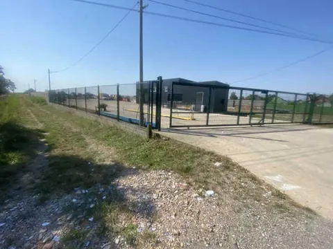 Izdavanje, poslovni prostor, 220m², Zemun Ugrinovci, Zemun Sve Podlokacije - image 4