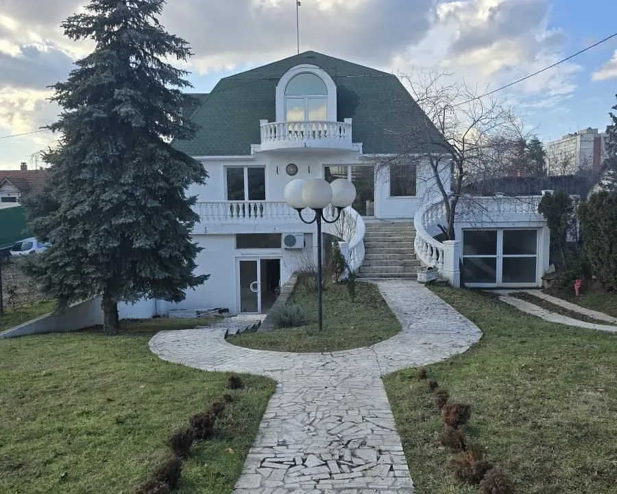 Sale, house, 390m², Mali Mokri Lug, Zvezdara Sve Podlokacije