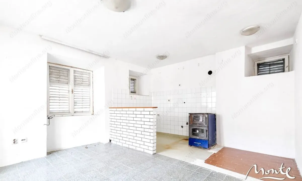 Sale, house, 90m², Tivat, Crna Gora