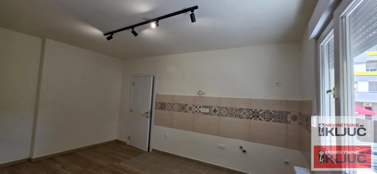 Prodaja, jednosoban stan, 37m², Sajmište, Novi Sad