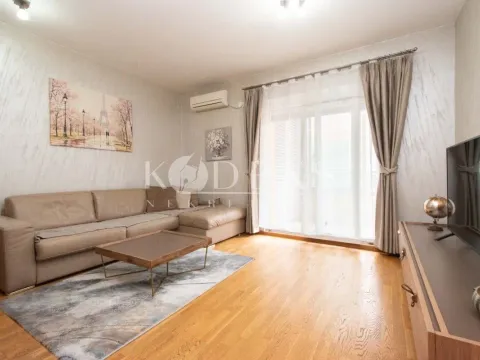 Izdavanje, jednosoban stan, 50m², City Kvart, Podgorica - image 2