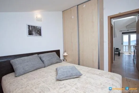 Izdavanje, jednosoban stan, 30m², Kumbor, Herceg Novi
