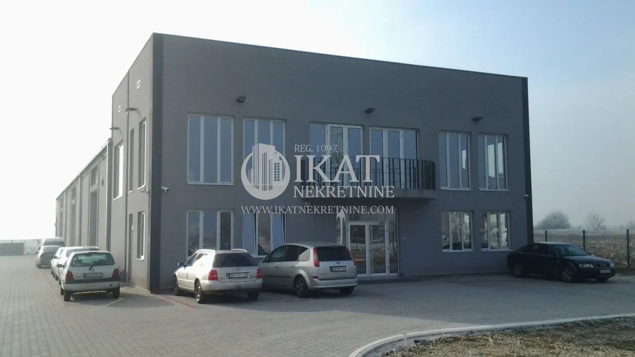 Izdavanje, poslovni prostor, 1045m², Karlovčić, Pećinci