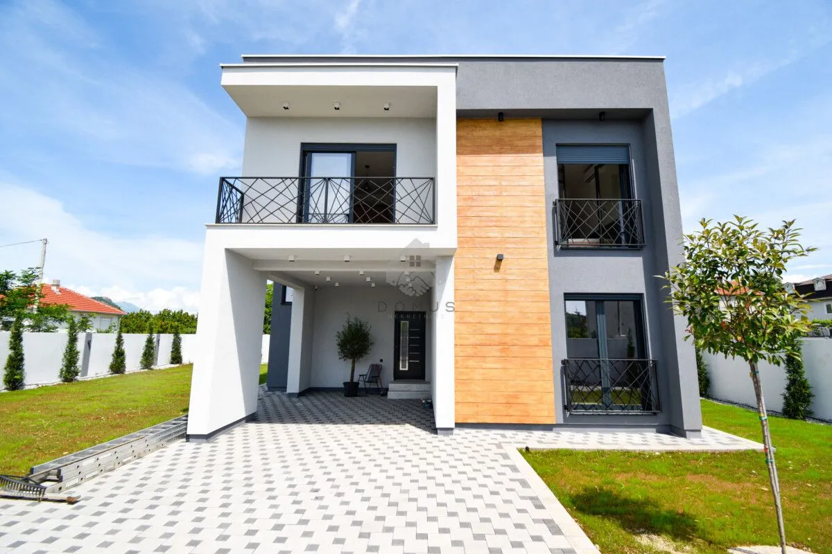 Prodaja, kuća, 154m², Dahna, Podgorica