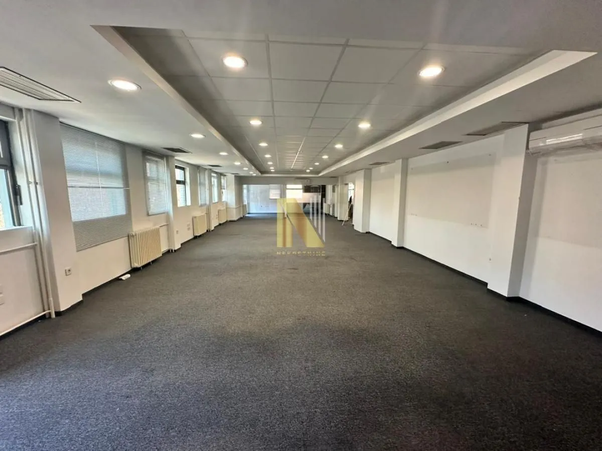 Rent, office space, 1050m², Centar, Novi Sad