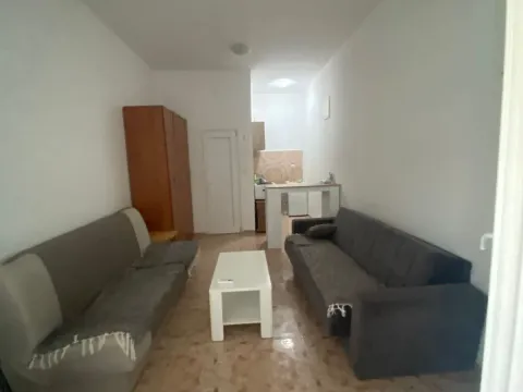 Izdavanje, stan, 25m², Budva, Crna Gora