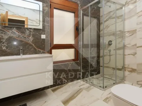 Prodaja, trosoban stan, 142m², Gorica C, Podgorica - image 10