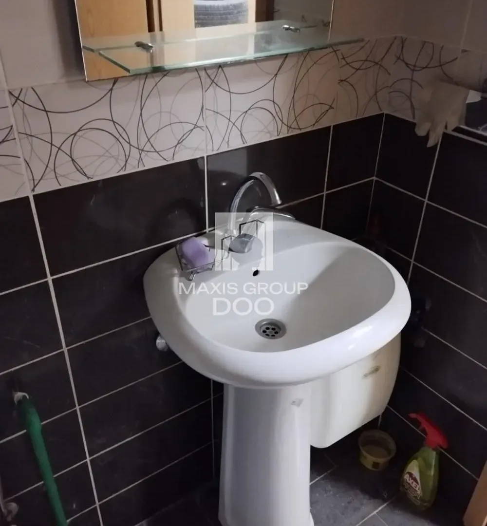 Prodaja, poslovni prostor, 26m², Centar, Kragujevac