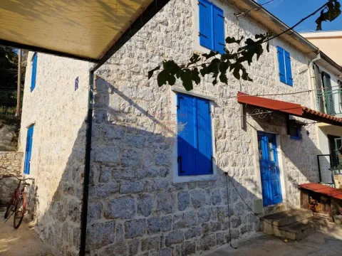 Prodaja, kuća, 103m², Herceg Novi, Crna Gora