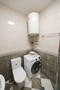 Izdavanje, dvosoban stan, 62m², Momišići, Podgorica - image 8