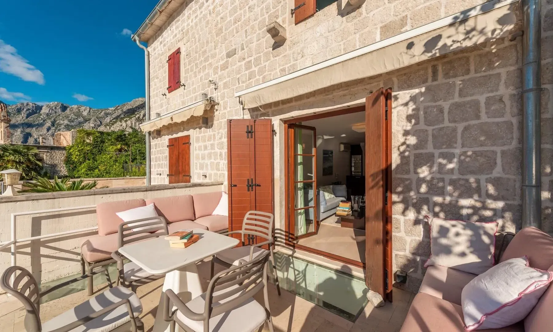 Prodaja, kuća, 232m², Kotor, Crna Gora