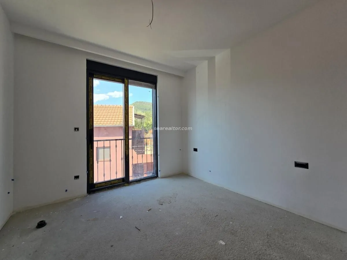 Prodaja, dvosoban stan, 61m², Tivat, Crna Gora