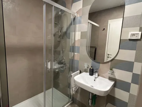 Rent, one bedroom apartment, 45m², Pobrežje, Podgorica - image 10