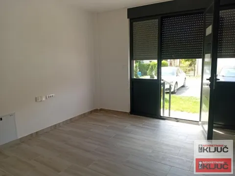 Sale, studio apartment, 26m², Veternik, Novi Sad Sve Podlokacije