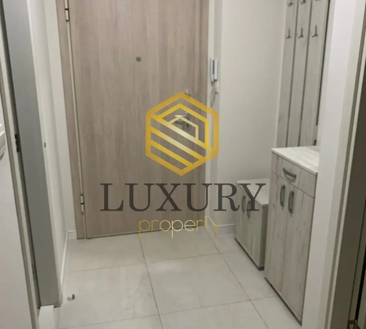 Prodaja, jednosoban stan, 49m², Central Point, Podgorica