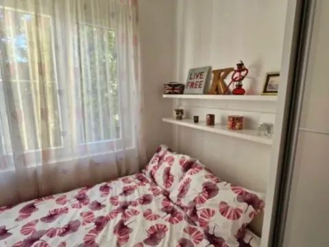 Izdavanje, dvosoban stan, 70m², Centar, Podgorica - image 11